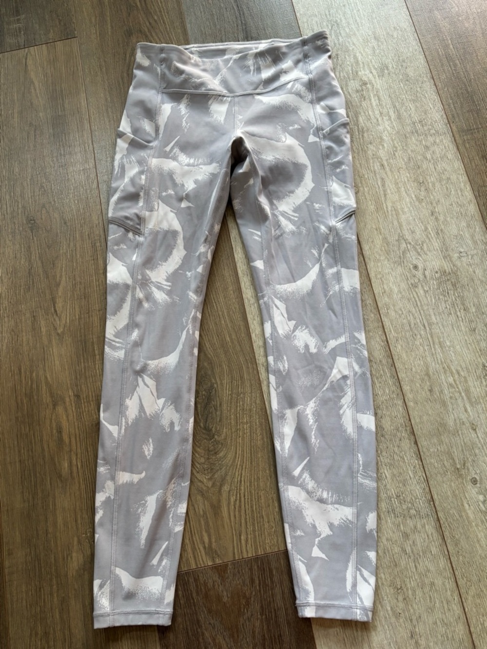 lululemon athletica Light Gray & White Patterned Leggings